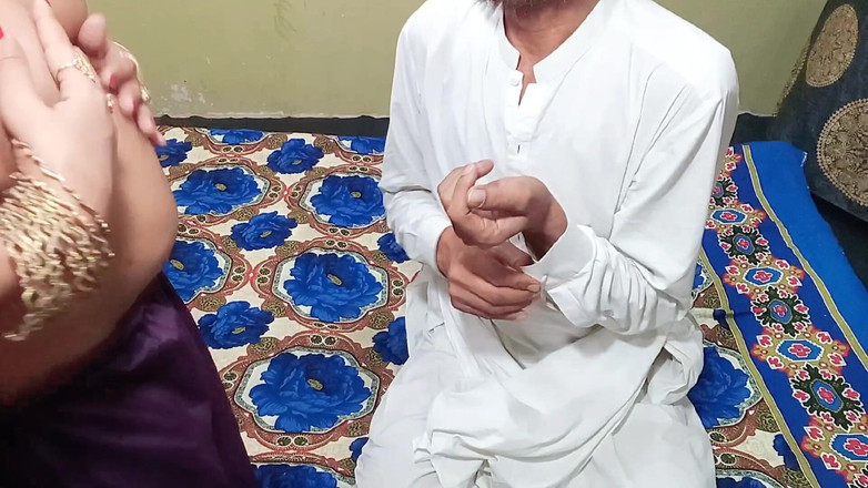 HotQueenPk: Indisches heißes zimmermädchen hart gefickt von ihrem chef, indischer desi-blowjob