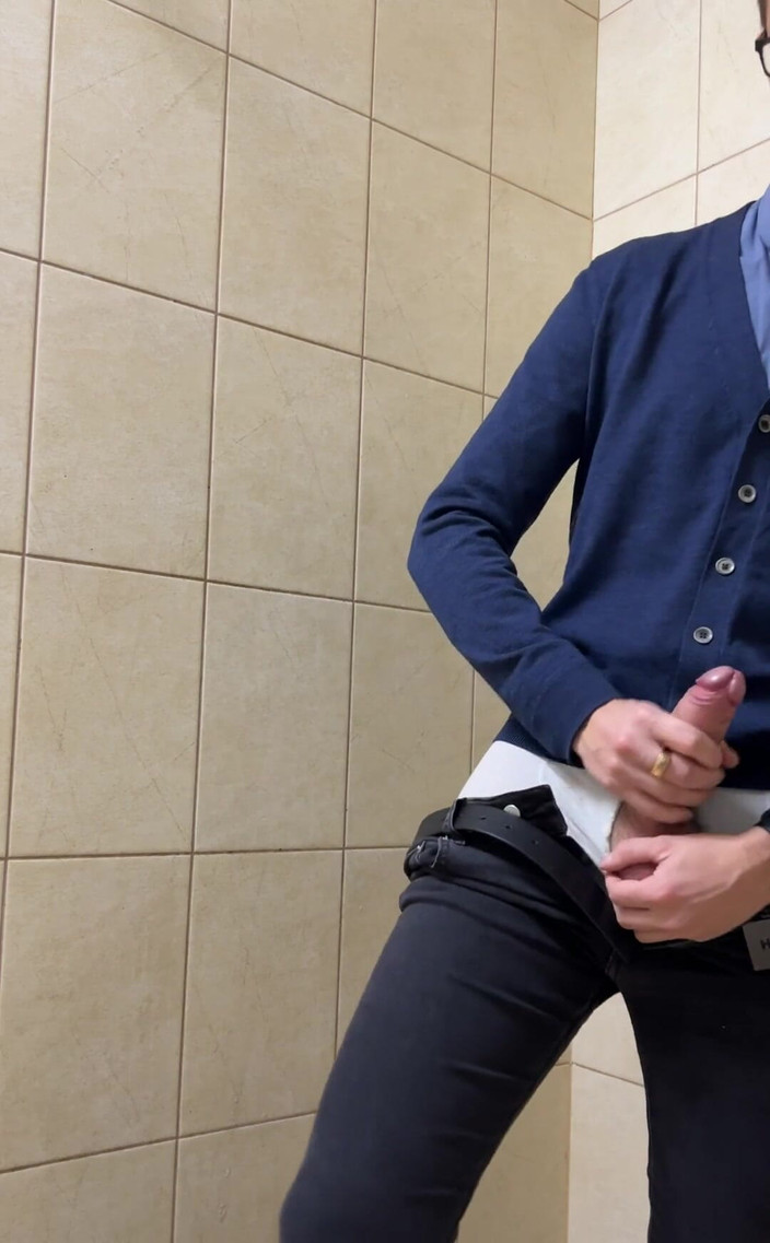 GayDuplo: Kåt på jobbet igen