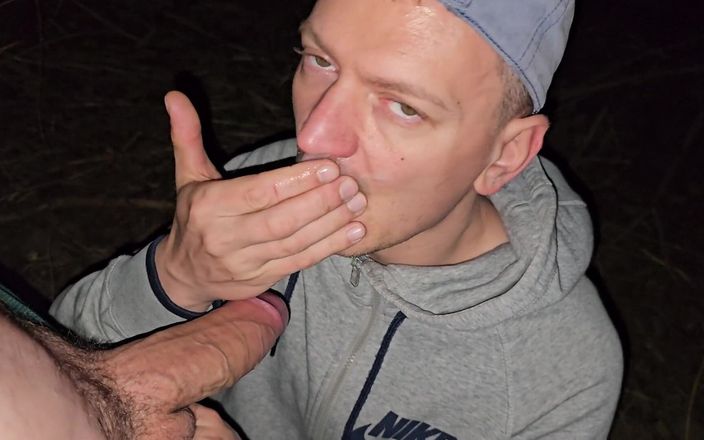 1TeddyBear1: Blowjob in the Forest