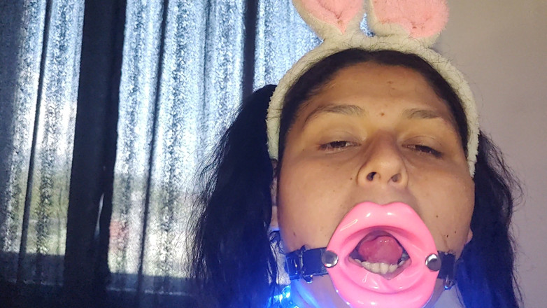 Cum-lobian dickdrainers: Leche cruda con conejitas sumisas