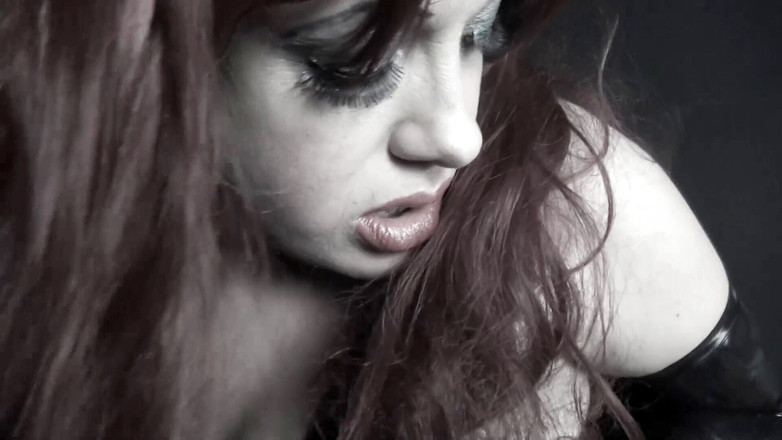 Dirty Doctors Clips - Mature British Lesbians: Lezdom玩地牢