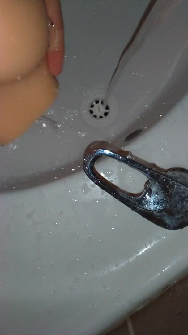 Kadir Reis: How to clean the sex toy