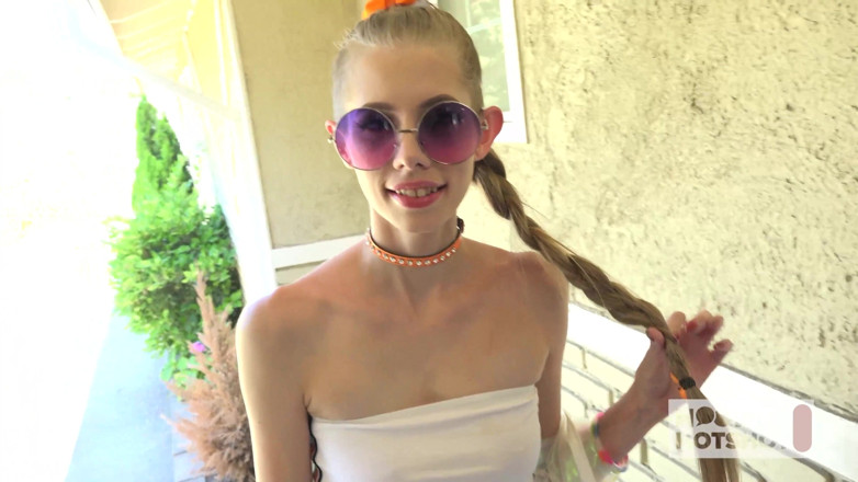 Hookup Hotshot: Skinny Cutie Kyaa Takes Her Hookup's Big Dick Deep Inside!