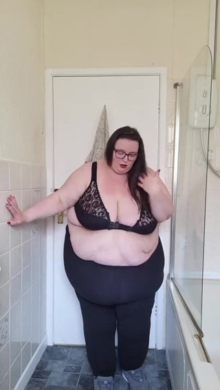 SSBBWLadyBrads: GADIS HOT SUMMER MASIH DI SINI