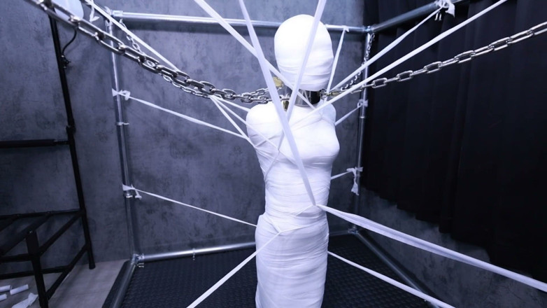 Aisan girl bondage: A Cute Girlfriend Wrapped All Over in Bandages