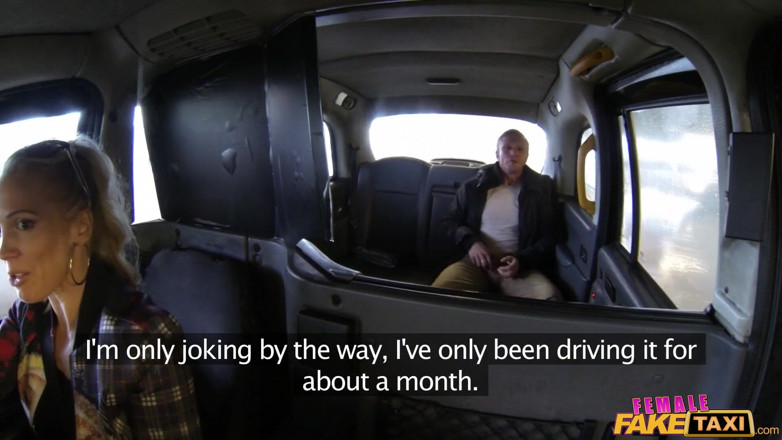 Female Fake Taxi: Taxi femminile falso - tassista scopa la piccola irlandese schiacciante del...