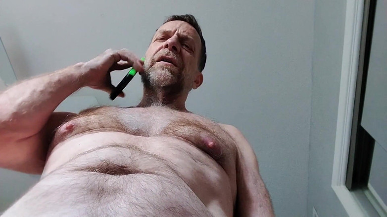 Hairyartist: Tomo una llamada mientras me atiendes 2