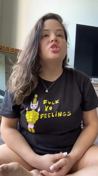 Stream langsung dengan Dani Valentina