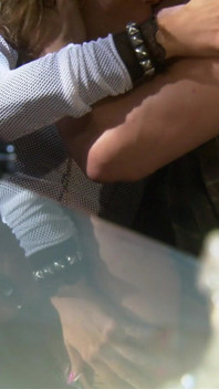 Smyslná blondýnka s malými kozami dostane hardcore ošukanou kundičku