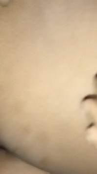 Moglie condivide il marito con l'amico nella camera.sexy hous hous moglie parte 1