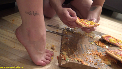 Foot Girls: Footdom Pizza Pedicure Feeding!