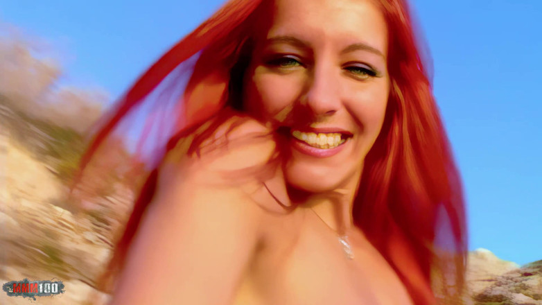 MMM100: Angie Kiss: vedetă roșcată minionă Angie Kiss îndepărtarea hainelor de pe...