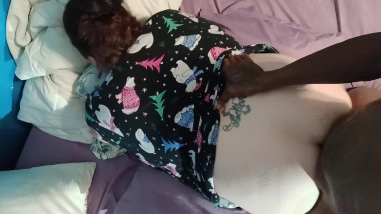 Sloppylynn: Lynn selamba memberikannya gaya doggy berpantat besar