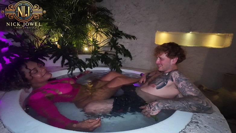 NickJowel: Un Culazo Latino Monta Mi Polla Enorme - Carlamorelli