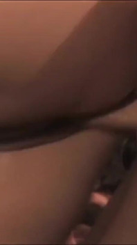 Gorąca brunetka MILF Duże naturalne cycki Zabawka-boy jebana vol 1