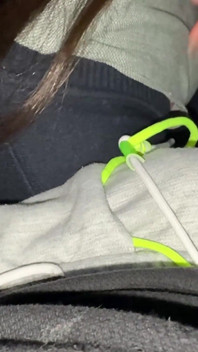 Le Muestra Su Pene a La Chica Culona Y Acaban Teniendo Sexo.