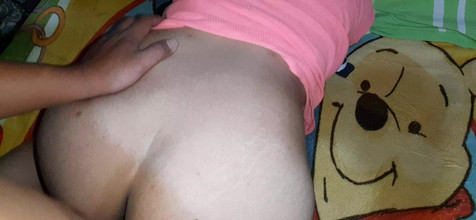 Oriane_Suck_Roses: De har ett chansmöte och hans fru upptäcker dem nästan