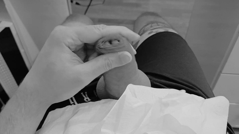 Lkdick8: Vrei să bei laptele meu?