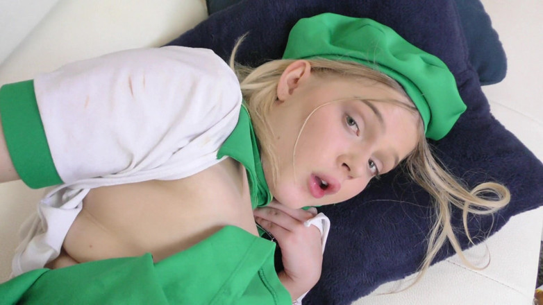 Lethal hardcore videos: La piccola bionda Coco lovelock guadagna una sborrata dentro la...