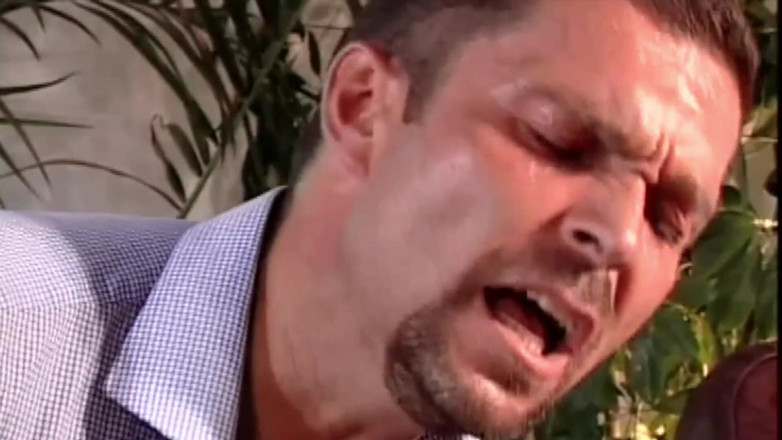 Inhonorof porn: 酒店经理乱搞美丽的年轻客户