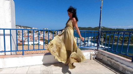 Alexandra Wett: Mega all'aperto! Anale sulla piattaforma visiva!