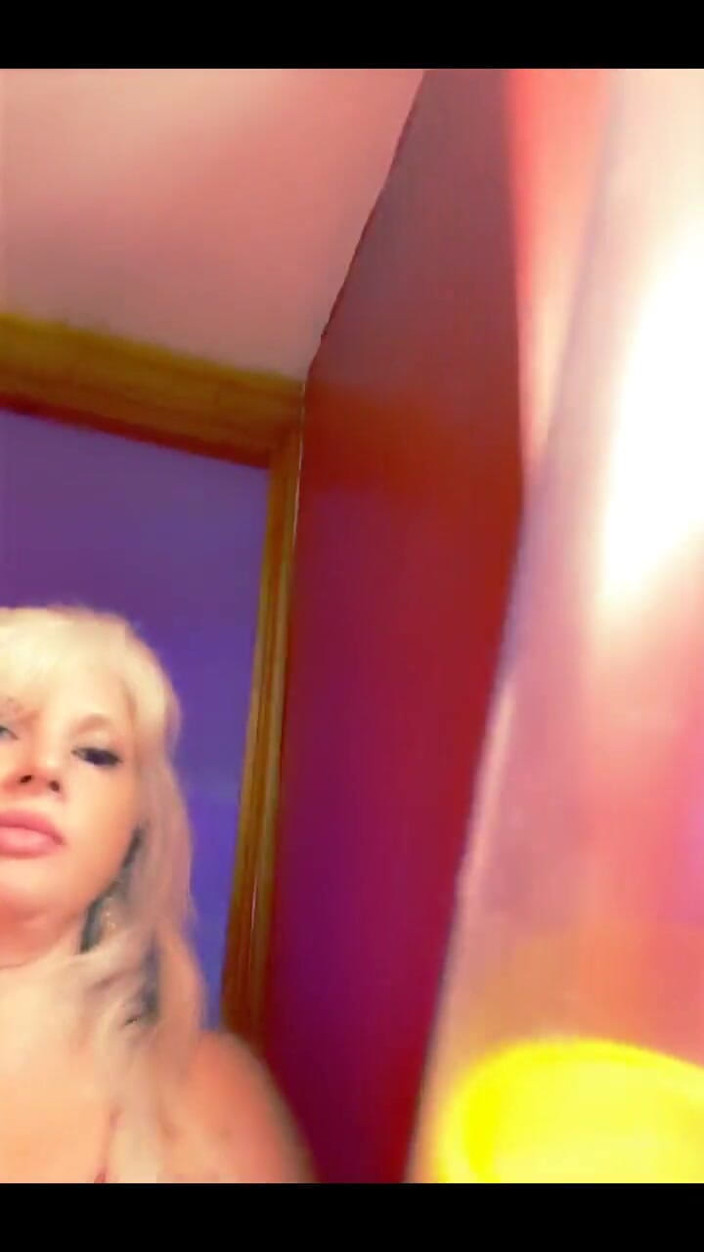 PaintedRose: Ultimul dintre țâțele de noapte