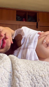 Ranní sex s mým nevlastním bratrem v domě mého budoucího manžela