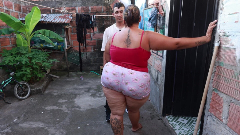 Lexly_16: Madrastra Caliente Folla En Casa Cuando Su Esposo No Esta...