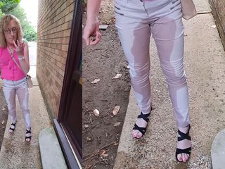 Kinky Essex: Olgun kapı önünde pantolonuma işiyor