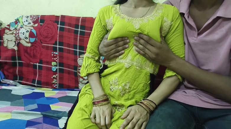 Your kavita bhabhi: Indická bhabhi do místnosti 18letého nevlastního syna při sexu
