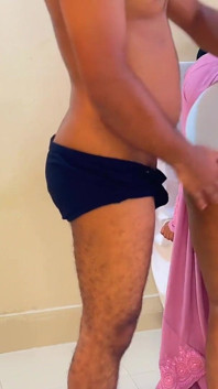 Marokko taboe seks moslima Arabische grote kont &... met Niqab & roze masker zwarte beha en witte panty-seks in hotel