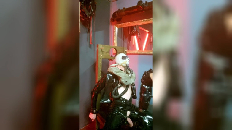 Madame Moira Dominatrix: Ortiga Dura Y Absoluta Indefensión En El Saco.