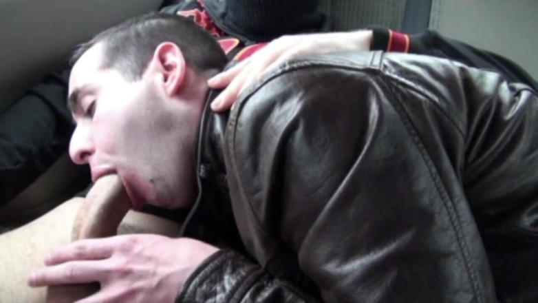 Gaybareback: Tvrdě ošukaná v cestovním lese od XXL top