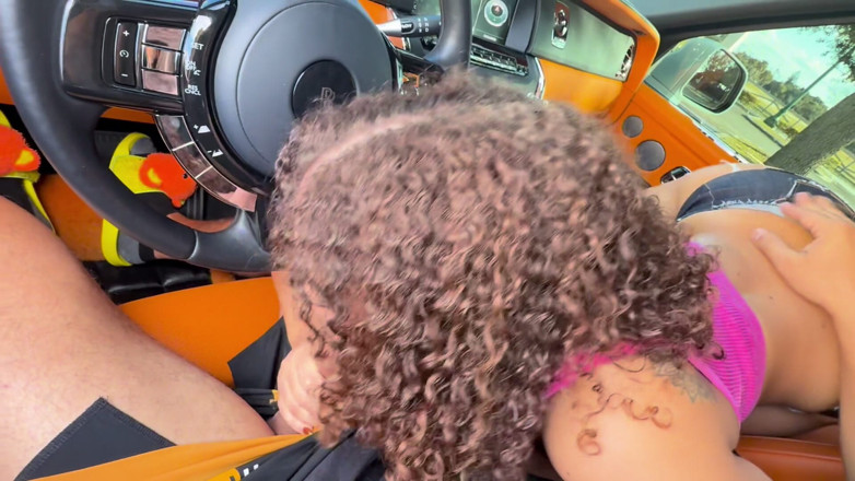 Teddy Tarantino: Nadržená teenagerka Willow Ryder je vyzvednuta a ošukána bohatým chlapem...