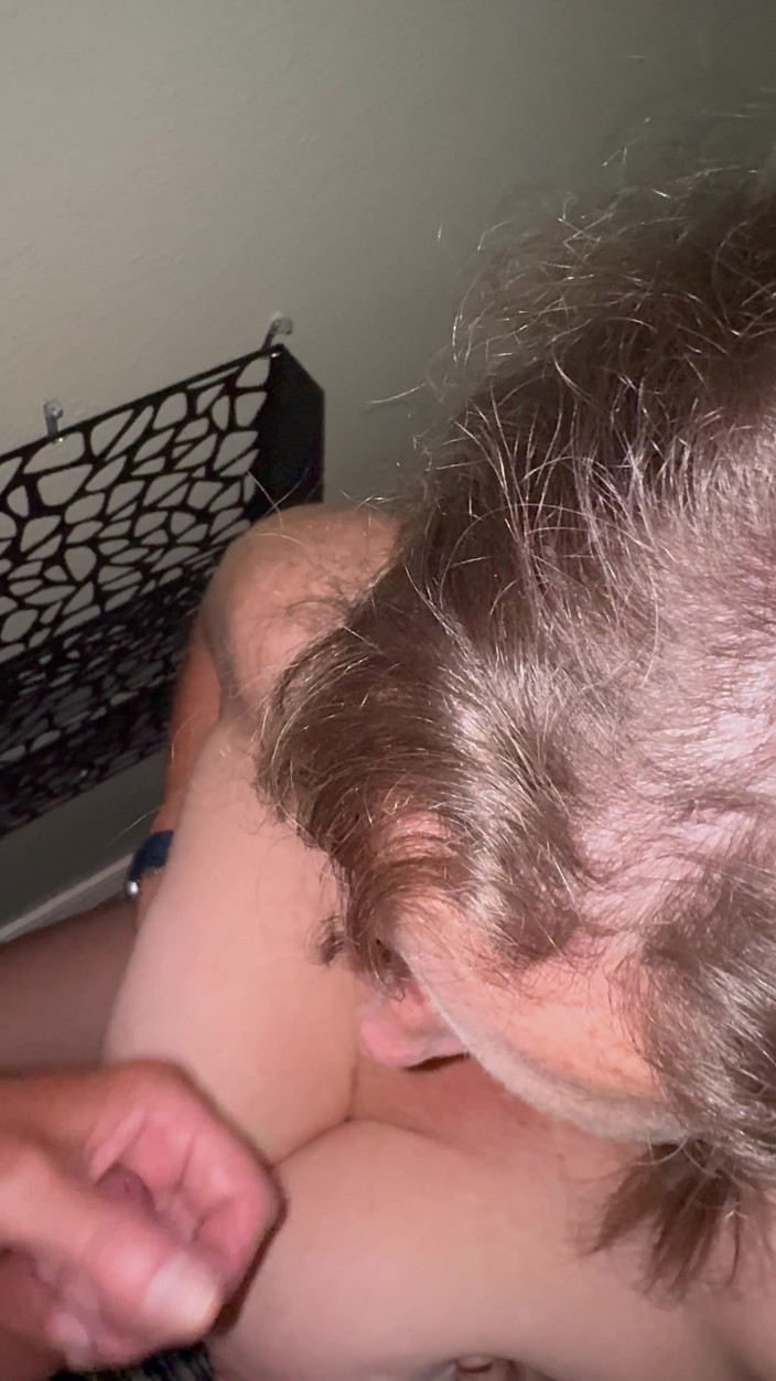 Bonewizzard69: Bonemaiden Sucks Her Man Sitting on the Toilet Trying to...