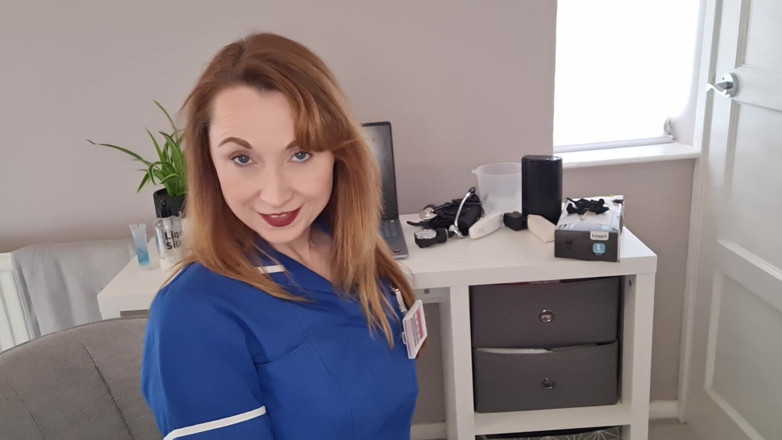 Lily kink: Degradacja Próby Klinicznej Pielęgniarki Z Szorstką Pracą Ręki I Ustalaniem...