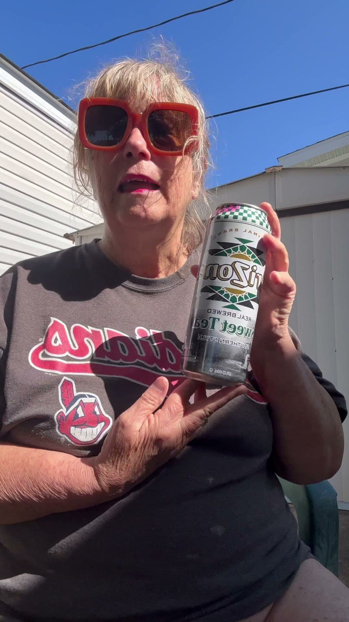 Big Ass 4 U: Outside Refreshment Time with Sweet Tea