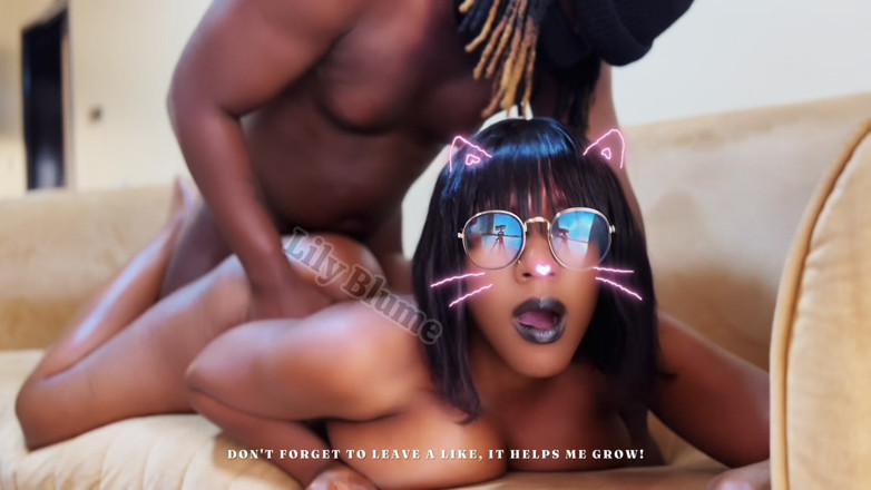 Afrocummy: Pantat bahenol cewek ini dientot habis-habisan sama kontol besar pria...