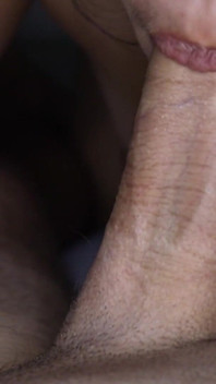 CROT SPERMA BANYAK BANGET! Memek sempit sahabat Asiaku nggak ada duanya! Memek beblut closeup!