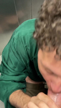 Harry_jen | Blowjob für meine nachbarin im aufzug