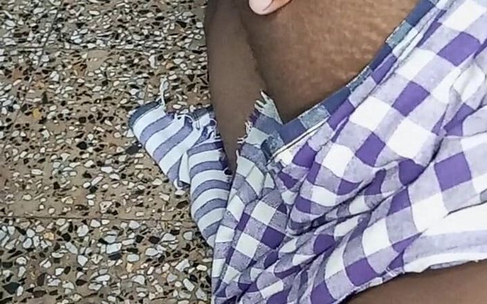 Sweet Indian cock: Bhabhi Sucking and Licking My Penis in Home
