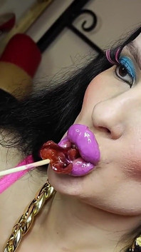 Cowok bimbo menggodamu dan persepong lolipop dengan fresh filler