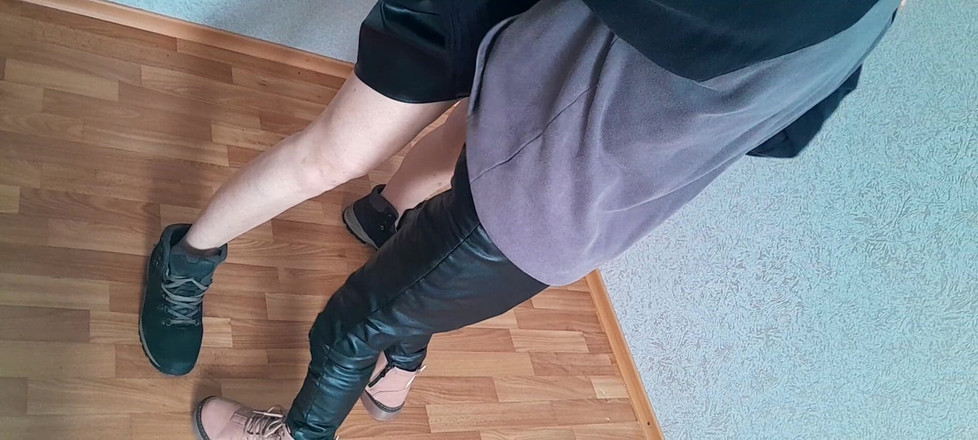 Lesbian-candys: Twee hetero-vriendinnen proberen voor het eerst lesbische seks en ze...