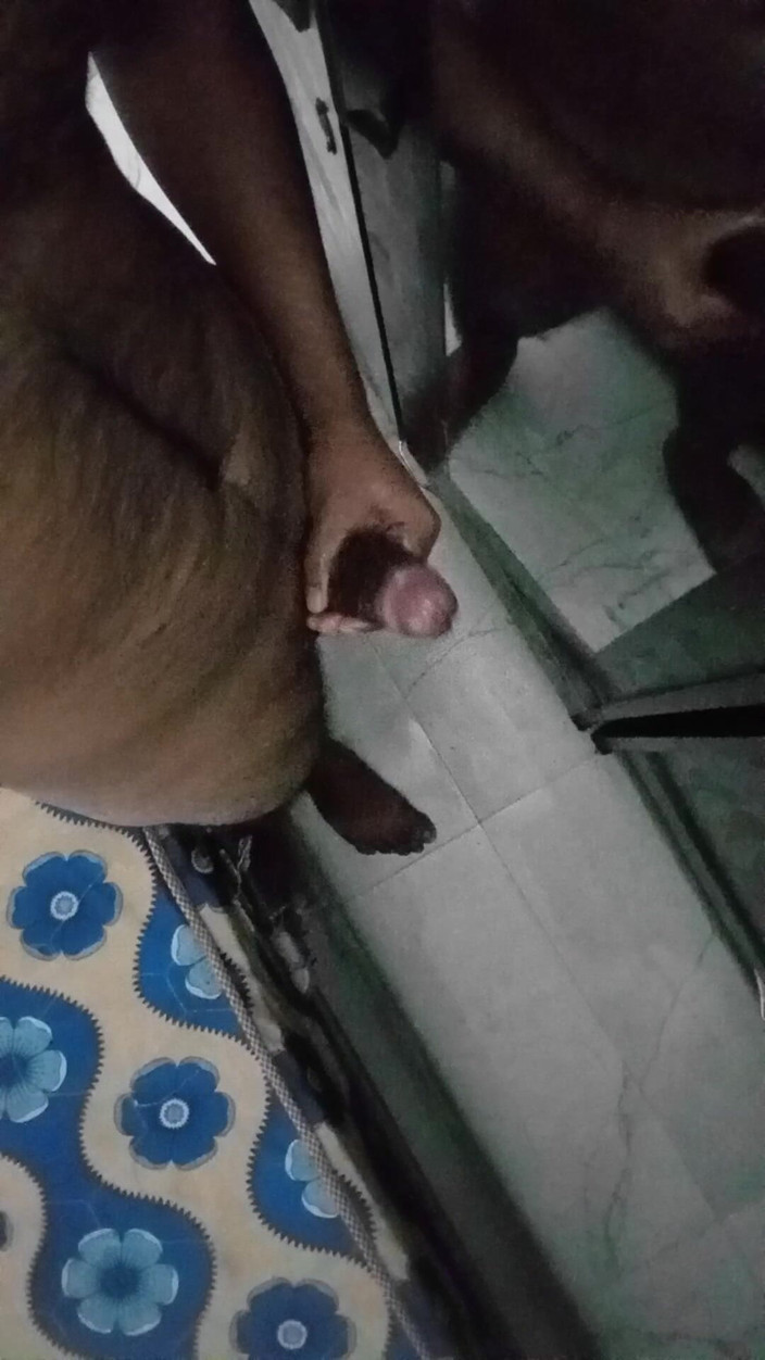 Raaz26d: Oiling my big dick in the bedroom and masturbating Infront...