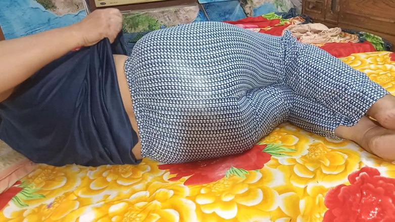 aliabegum: Doktor India dengan buah dada besar oleh pesakit