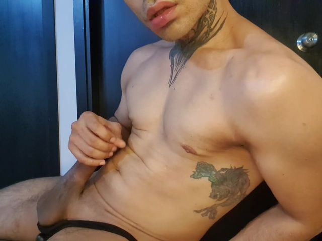 Srefano Everett Jerking off Hard Cock (Stefano Everett)