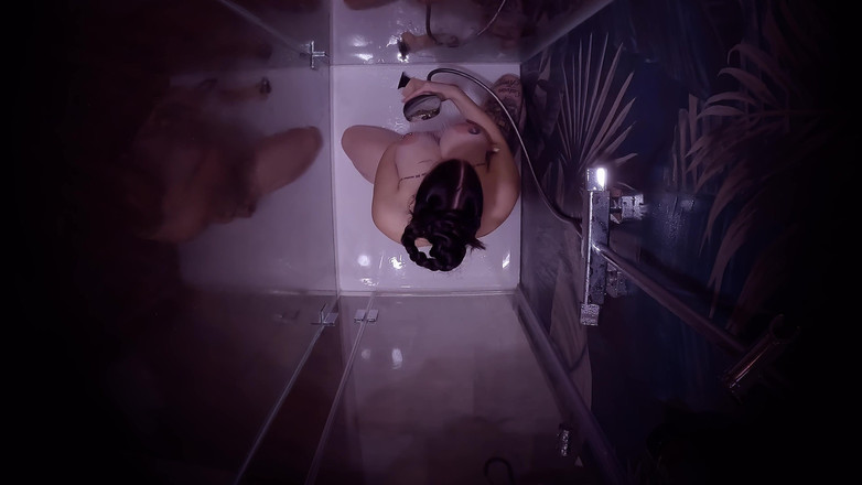 Miss Alessa Milano: The Plumber Has Secretly Installed a Camera in the Shower