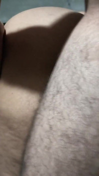 Prachtige grote pik shemale komt klaar hete seksvideo's
