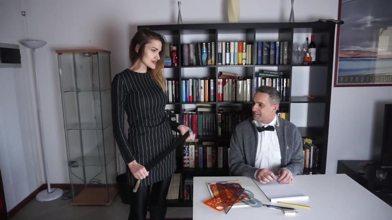 Lady Mesmeratrix Official: Une nana femdom punit son esclave au bureau