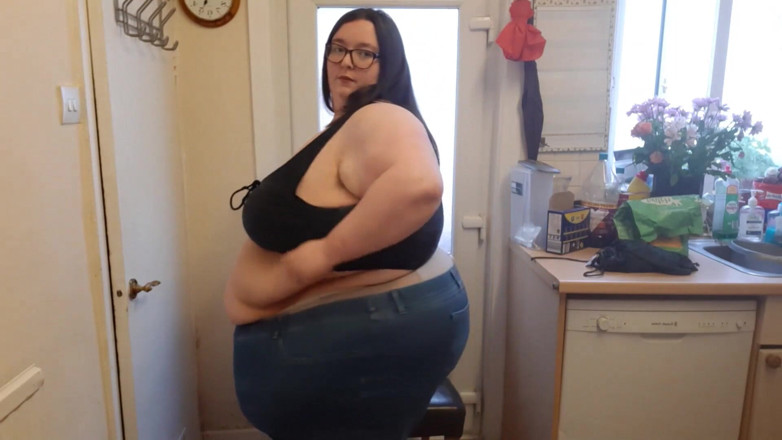 SSBBWLadyBrads: SSBBW tries on new bikinis fat belly ass